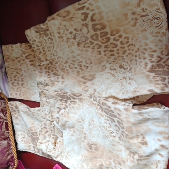 St. John Sport Women's Size 8 Leopard Print Pants Beige Brown Animal Print, 30"w - Picture 3 of 10